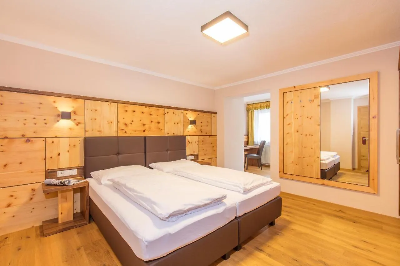Hotel Garni Birkenhof Solden 2*,