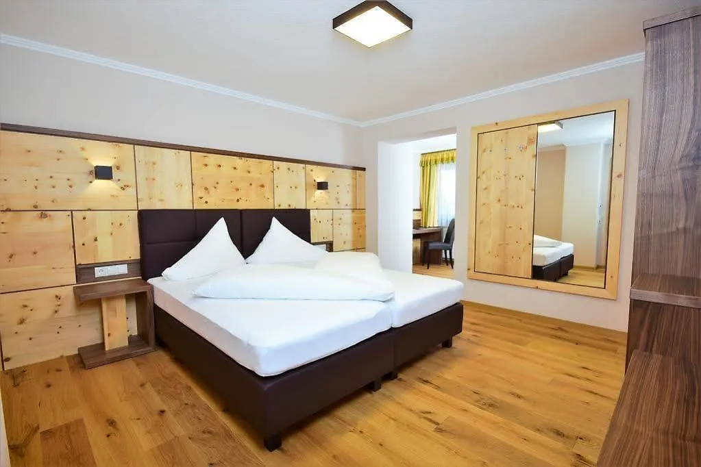Hotel Garni Birkenhof Solden 2*,  Austria
